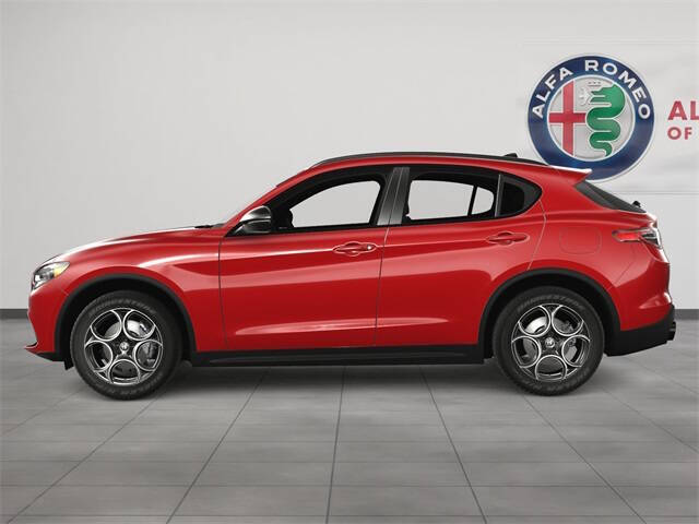 2025 Alfa Romeo Stelvio Intensa