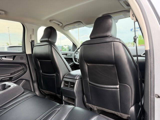 2022 Ford Edge Titanium