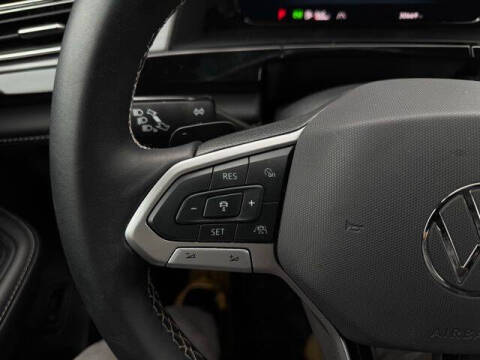 2025 Volkswagen Atlas Cross Sport SE 4Motion