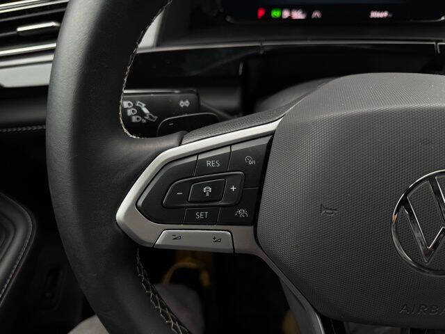 2025 Volkswagen Atlas Cross Sport SE 4Motion