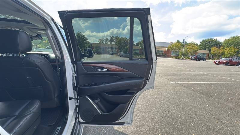 2017 Cadillac Escalade Luxury