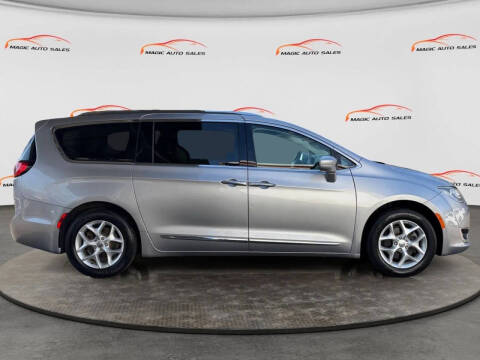 2018 Chrysler Pacifica Touring L Plus