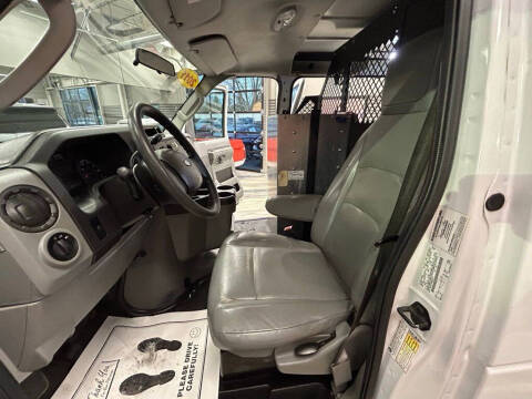 2011 Ford E-Series E-350 SD
