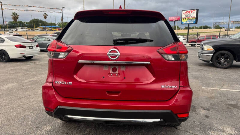 2017 Nissan Rogue SV
