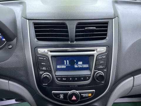 2017 Hyundai Accent SE