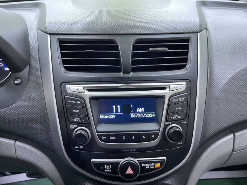 2017 Hyundai Accent SE