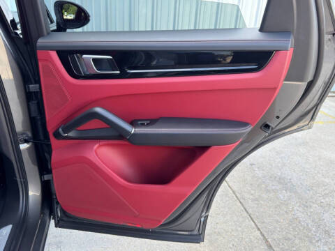 2023 Porsche Cayenne