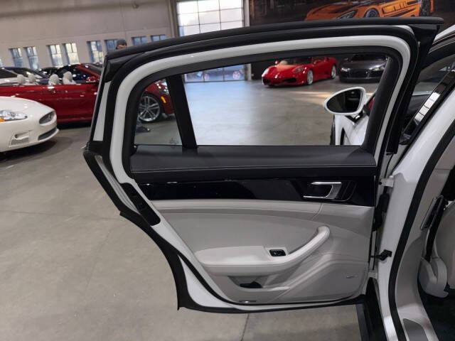 2017 Porsche Panamera