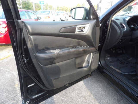 2019 Nissan Pathfinder SV