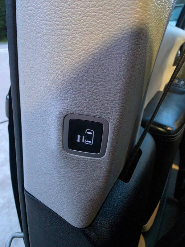 2021 Chrysler Voyager LX