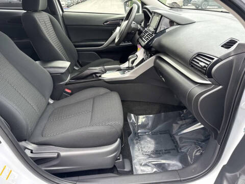 2022 Mitsubishi Eclipse Cross ES