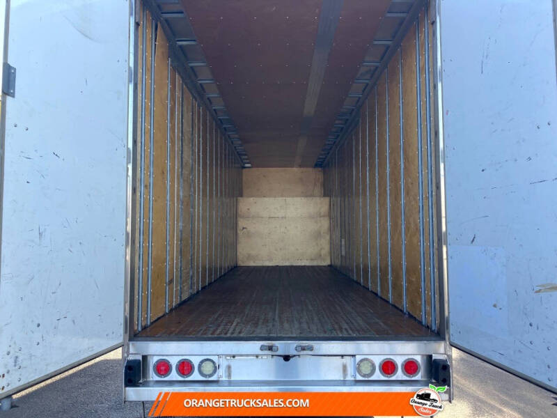 2019 Freightliner M2 106