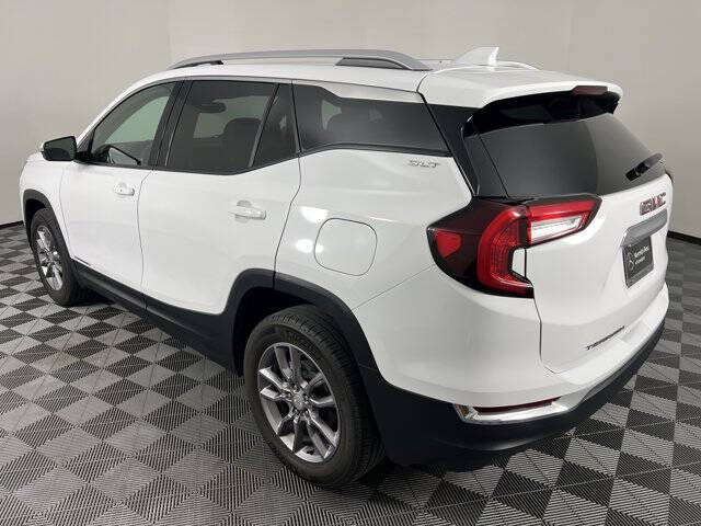 2023 GMC Terrain SLT