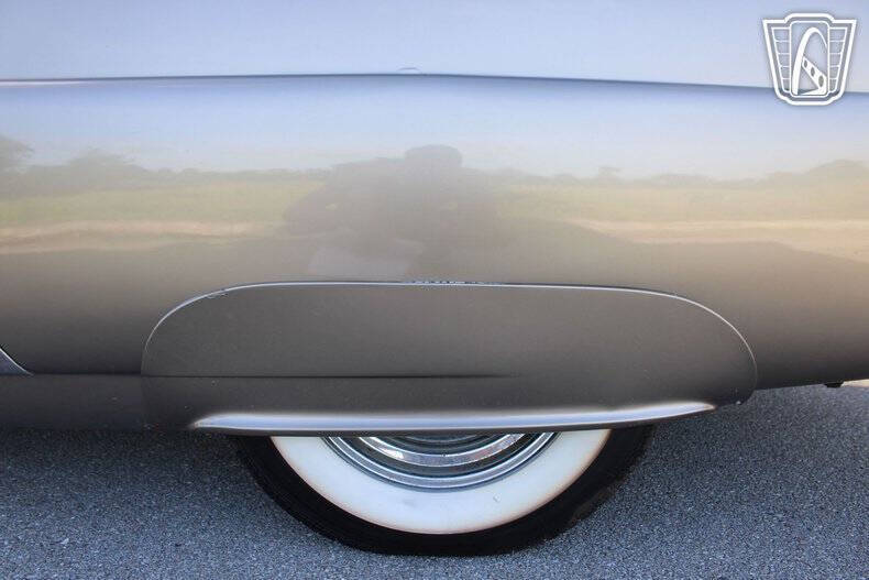 1952 Ford Crestline