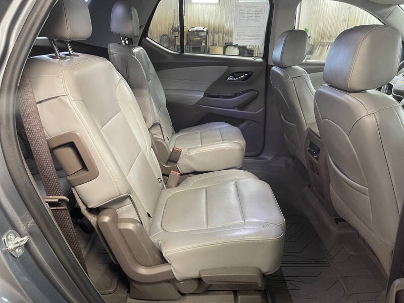 2021 Chevrolet Traverse LT Leather