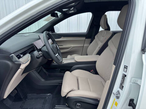 2025 Volvo EX90 Twin Performance Plus 7P