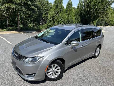 2017 Chrysler Pacifica Touring-L