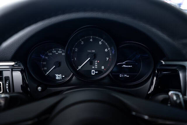 2025 Porsche Macan