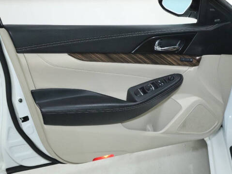 2017 Nissan Maxima Platinum