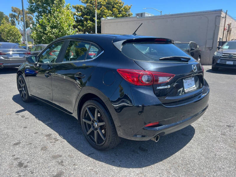 2018 Mazda MAZDA3 Touring