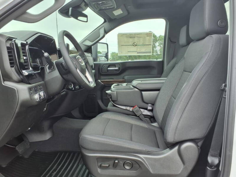 2025 GMC Sierra 2500HD SLE