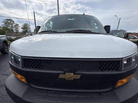 2025 Chevrolet Express 2500