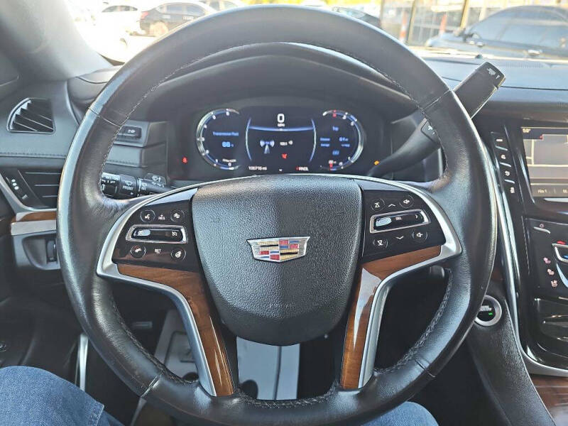 2017 Cadillac Escalade ESV Luxury