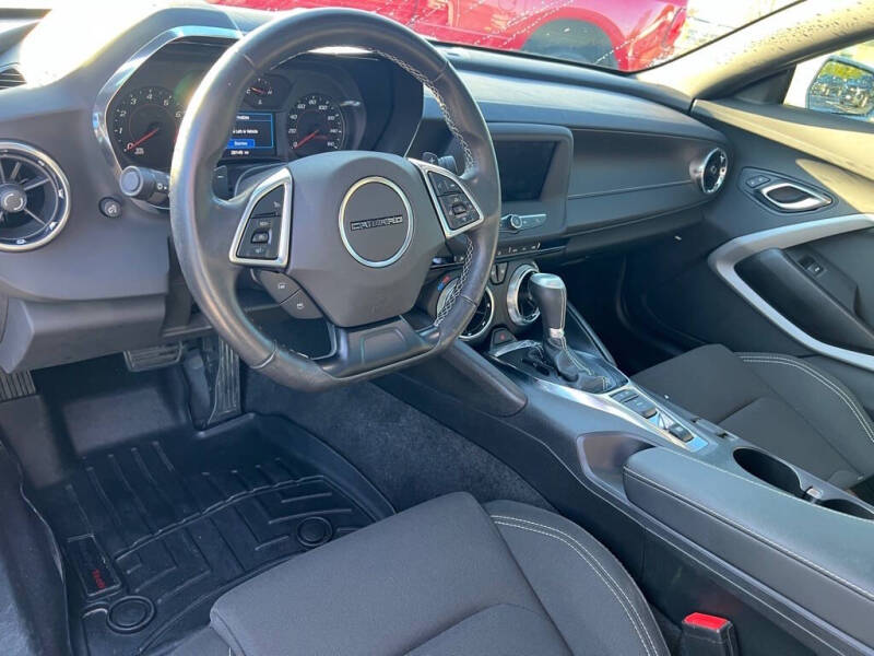 Used 2020 Chevrolet Camaro 1LT with VIN 1G1FB1RS9L0122934 for sale in Wood River, IL