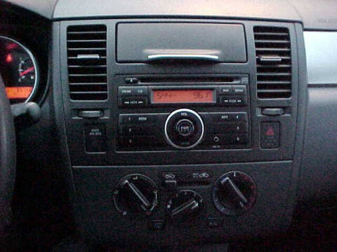 2010 Nissan Versa 1.8 S