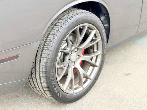 2015 Dodge Challenger SRT 392