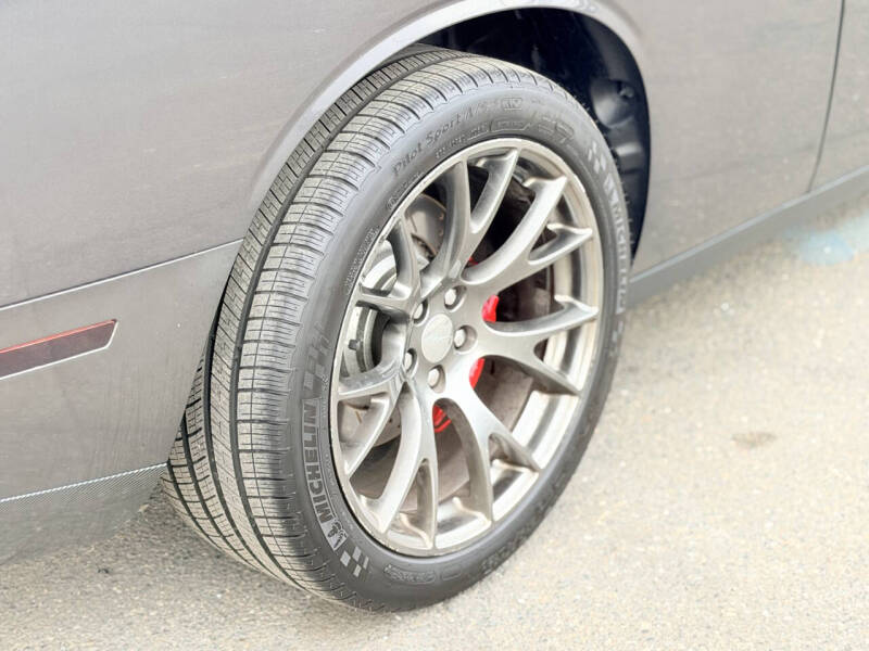 2015 Dodge Challenger SRT 392