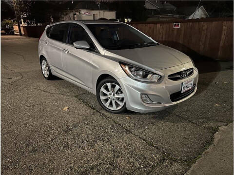 2012 Hyundai Accent SE