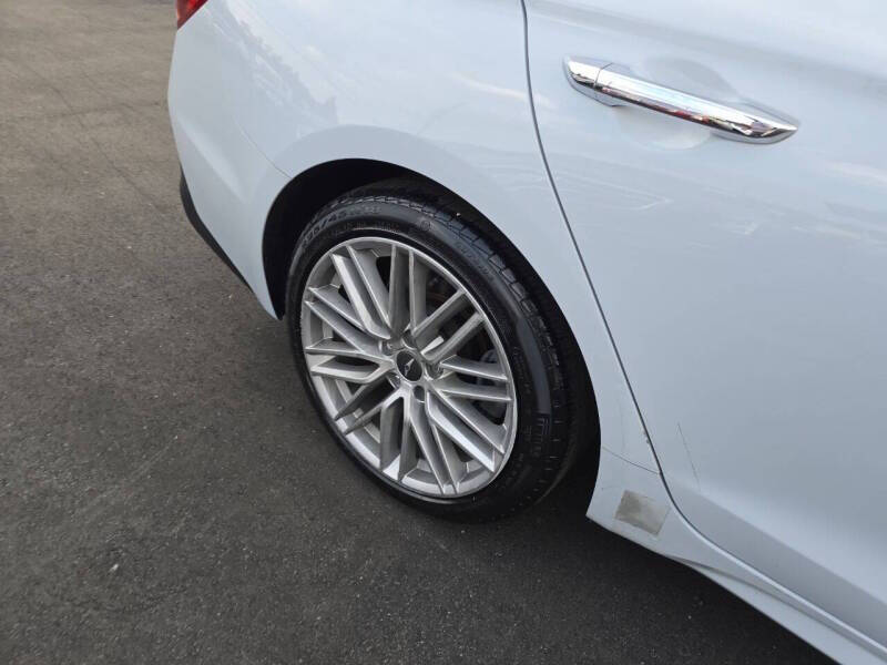 2020 Genesis G70 2.0T