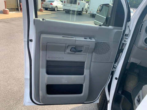 2013 Ford E-Series E-350 SD XLT