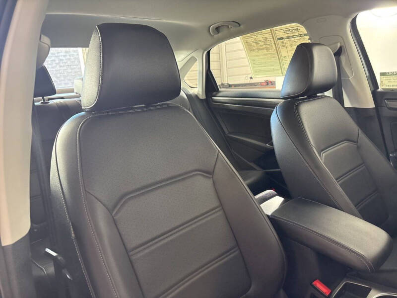 2020 Volkswagen Passat R-Line