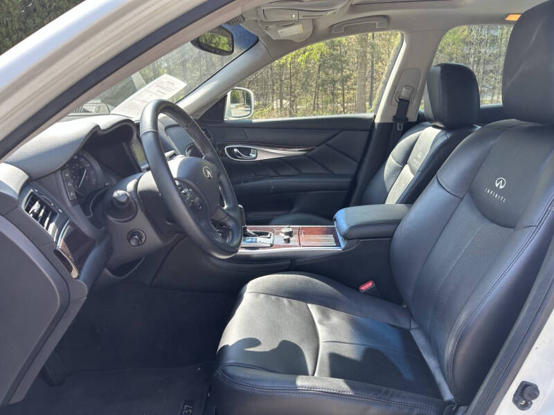 2012 Infiniti M37