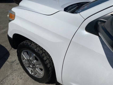 2014 Toyota Tundra SR