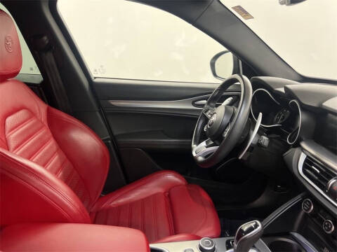 2022 Alfa Romeo Stelvio Ti
