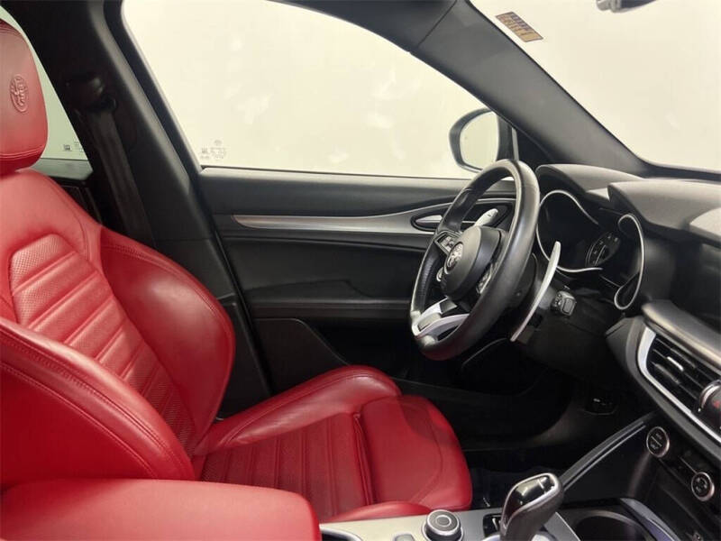 2022 Alfa Romeo Stelvio Ti