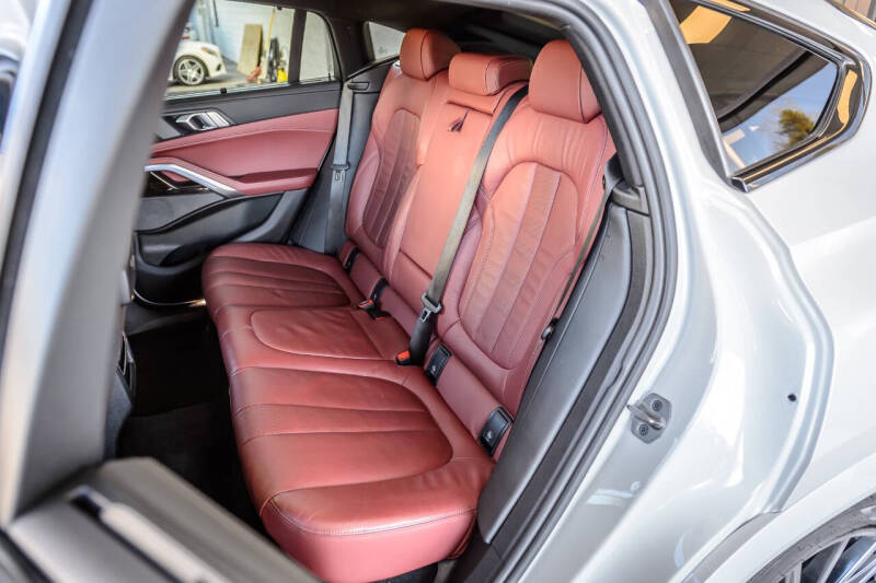 2021 BMW X6 xDrive40i