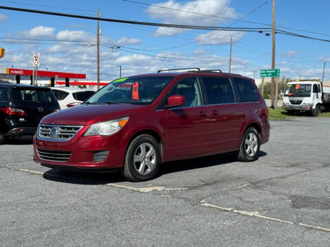 2011 Volkswagen Routan SE