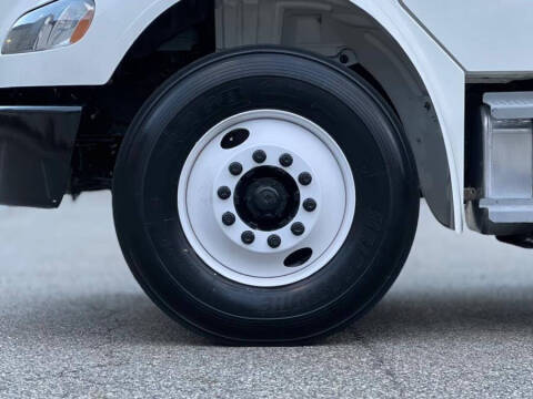 2020 Freightliner M2 106