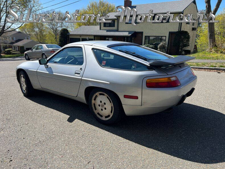 1987 Porsche 928 S4