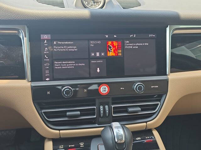 2025 Porsche Macan