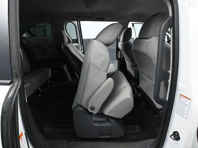 2021 Toyota Sienna LE 8-Passenger