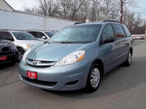 2009 Toyota Sienna for sale at 1st Choice Auto Sales in Fairfax VA