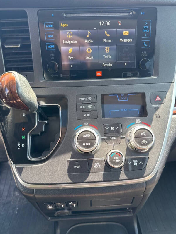 2017 Toyota Sienna
