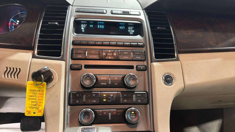 2011 Ford Taurus SEL
