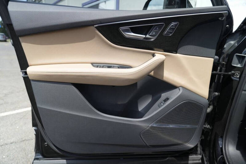 2023 Audi Q7 quattro Premium Plus 45 TFSI