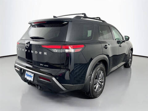 2022 Nissan Pathfinder SV